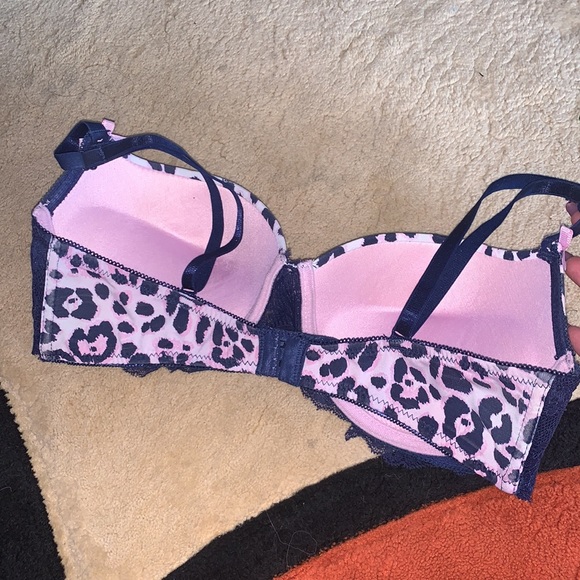 Set of Two Push Up Bras (34C) - Picture 5 of 6